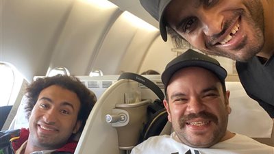 نجوم مسرح مصر يغادرون إلى السعودية للمشاركة في موسم الرياض (صور)