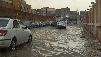 “الكهرباء”: انقطاع التيار في بعض المناطق بسبب الأمطار.. وتلقي البلاغات عبر 121 (فيديو)