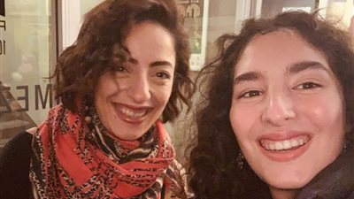 “لقد عشت من أجلك ومعك”.. طليقة أحمد الفيشاوي تحتفل بعيد ميلاد ابنتها الـ15 (فيديو)