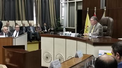 تستهدف زيادة الإيرادات لـ6.3 مليار جنيه.. اعتماد موازنة “الغزل والنسيج” في 2019-2020