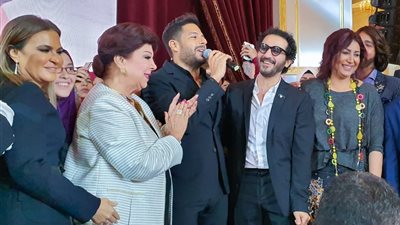 حماقي يشعل احتفالية “تسير زواج الفتيات” تحت رعاية صندوق تحيا مصر (صور)