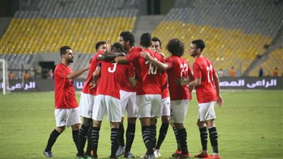اتحاد الكرة يدرس حضور 50 ألف مشجع في مباراة منتخب مصر أمام كينيا