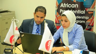 البرنامج الرئاسي: بدء المرحلة الأخيرة للقبول بالدفعة الثالثة لتأهيل الشباب الإفريقي للقيادة (صور)