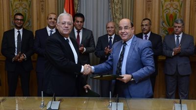 “العصار” و “عبد الغفار” يشهدان توقيع مذكرة تفاهم مع “هيونداي الأمريكية” للتعاون في مجال الحواسب