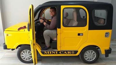 بعد إطلاق برنامج الاستبدال.. شباب إسنا يتعاقدون على سيارات ميني كار بديلا عن التوكتوك (صور)