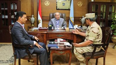 محافظ كفر الشيخ يناقش خطة لتوفير 25 منفذ متحرك بالتعاون مع جهاز مشروعات الخدمة الوطنية