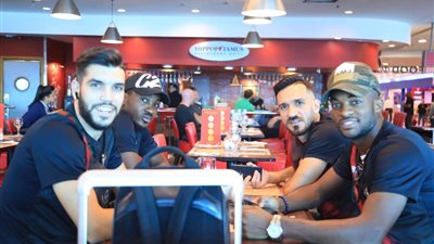 بعثة الأهلي تعود إلى القاهرة اليوم بعد انتهاء معسكر الإمارات