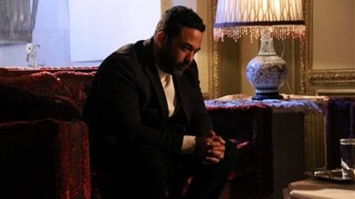 سبب الوفاة قيد بحث.. ننشر تصريح دفن هيثم أحمد زكي (فيديو ومستند)