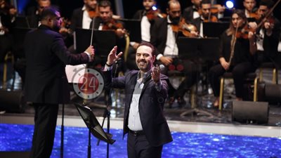 وائل جسار يدعم الثورة اللبنانية من داخل دار الأوبرا المصرية