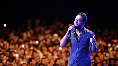 “بمسيرة دعم”.. رامي جمال ممنوع من الاعتزال بأمر من الجمهور والفنانين (صور)