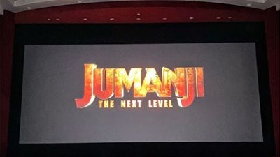 the rock يروج لثالث أجزاء فيلمه “Jumanji” (فيديو)
