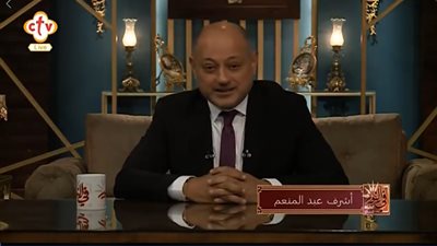 بعد الهجوم عليه.. أشرف عبد المنعم ينسحب على الهواء من قناة “ctv” (فيديو)