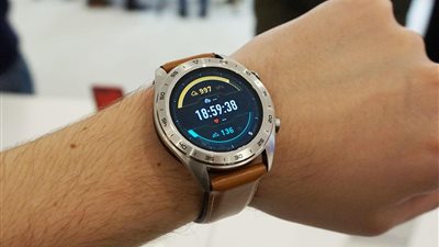 هونور تطرح ساعة ذكية مع هاتفها المنتظر Honor V30