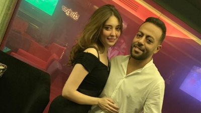 “بلوك وحذف صور”.. أول رد فعل من ملكة جمال الكون بعد انفصالها عن تامر عاشور (صور)