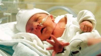 في اليوم العالمي للطفل المبتسر.. مصر تحتفل بإضاءة برج القاهرة