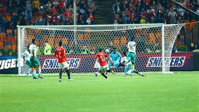 كريم العراقي يتقدم لمنتخب مصر أمام كوت ديفوار في الشوط الأول (صور وفيديو)