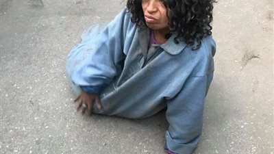 تعاني من وسواس قهري.. “التضامن” تنقذ أربعينية بلا مأوى في القاهرة (صورة)