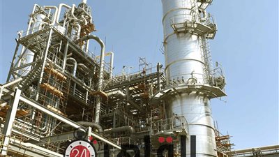 شاهد عيان: الرياح سبب حادث مصنع كيما.. و11 معلمة بين المصابات بالاختناق