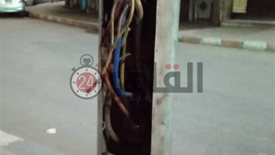 “احذر خطر الموت”.. أعمدة الإنارة تهدد أهالي نجع حمادي بقنا (صور)