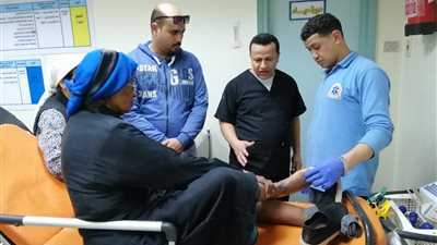 بعد توجيهات السيسي.. إيداع سيدة أحد المستشفيات لتوفير الرعاية الصحية (صور)