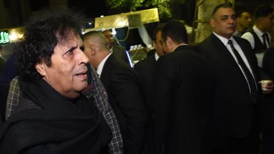 هاني ضاحي وقذاف الدم يؤديان واجب العزاء في رجائي عطية نقيب المحامين