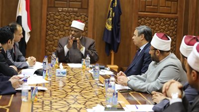 اللجنة العليا للمصالحات بالأزهر تناقش تطورات العمل الميداني في مجال المصالحات الثأرية