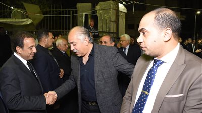 نائب رئيس النادي الأهلي وأمين صندوق نقابة المحامين يؤديان واجب العزاء في رجائي عطية