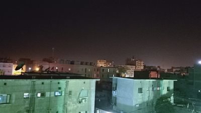 ارتفاع ملحوظ في درجات الحرارة بأسوان.. والأهالي يرتدون الملابس الصيفية | بث مباشر