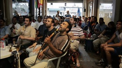 هل تغلق المقاهي وقت إذاعة مباراة القمة اليوم.. مصدر بالتنمية المحلية يجيب