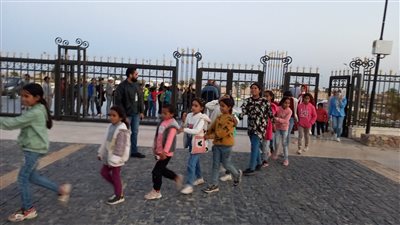 دار الإفتاء تكشف حكم كفالة الأيتام ومجهولي النسب من أموال الزكاة