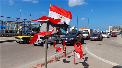 أعلام مصر تزين شوارع الإسكندرية لمؤازرة المنتخب أمام السنغال للتأهل للمونديال │ صور