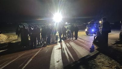 ارتفاع عدد الوفيات لـ 3 والإصابات لـ 20 عاملا في حادث تصادم سيارات بطريق الإسكندرية - مطروح