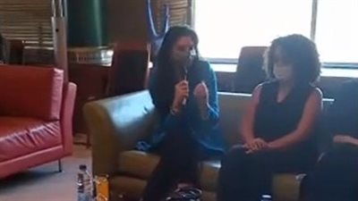 عقِب سرقة مجوهراتها.. أول ظهور للإعلامية جاسمين طه بفعاليات الصالون الثقافي لمجلة البيت |بث مباشر 