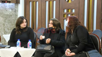 بدء عزاء الفنان عهدي صادق في كنيسة مارمرقس بحضور عدد كبير من المعزيين | بث مباشر 