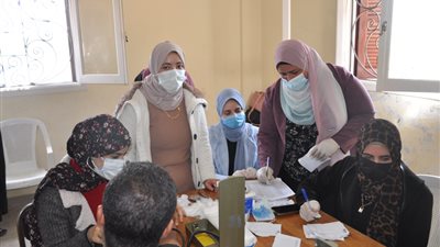 تصل للأماكن البعيدة.. ننشر مواعيد القوافل الطبية خلال شهر مايو بأسيوط