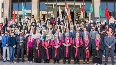 رئيس جامعة طنطا يحيل منظم حفل خريجي الصيدلة للتحقيق.. وحفل جماعي في مايو المقبل 