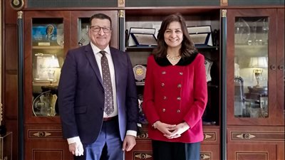 وزيرة الهجرة تستقبل خبيرًا مصريًا بكندا لبحث التعاون في التحول الرقمي بالقطاع الصحي