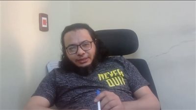 طبيب يعالج المرضى بالمجان طوال شهر رمضان بقنا: أنفذ وصية والدتي | بث مباشر 