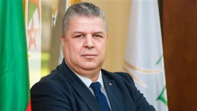 رئيس الاتحاد الجزائري يستقيل بسبب هزيمة الكاميرون.. ويؤكد: الفيفا سيدافع عن القانون