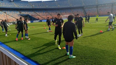 انتظام اللاعبين الدوليين في تدريبات الزمالك استعدادا لمواجهة ساجرادا | صور