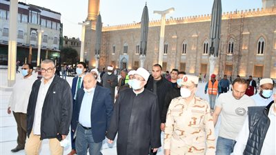 صلاة الجمعة الأولى من رمضان بمسجد الحسين.. والتراويح بدءًا من السبت المقبل