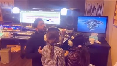 مي عز الدين تهنئ تامر حسني بأغنيته الجديدة مع أبنائه.. والأخير: مستني مسلسلك