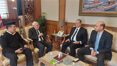 محافظ بورسعيد يشيد بجهود الأجهزة الأمنية في الاستعداد لاستقبال شهر رمضان