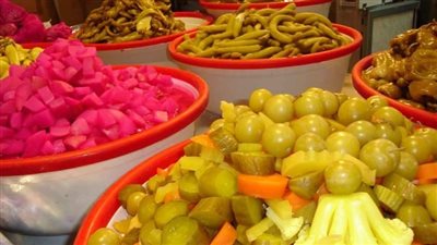 تأثير تناول المخللات على صحة الجسم.. أبرزها الفشل الكلوي