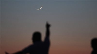 تعذر رؤية هلال رمضان في عمّان.. وثبوتها بالسعودية والإمارات وقطر | بث مباشر
