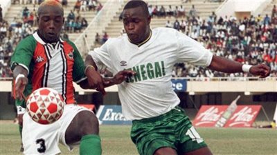 مهاجم السنغال السابق: أتعجب من شكوى مصر لإعادة المباراة.. وصلاح لاعب عظيم