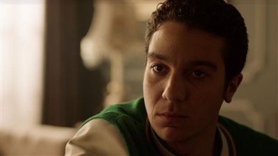 نور خالد النبوي يخرج عن المألوف بدور مغني راب في راجعين يا هوى