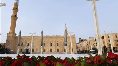 غلق حمامات مسجد الحسين بعد محاولة انتحار سيدة بداخلها