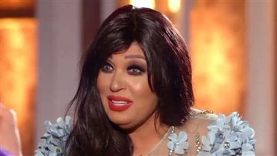 فكرت أفتح التربة وأقعد فيها.. فيفي عبده تكشف تفاصيل إصابتها بـ كورونا 