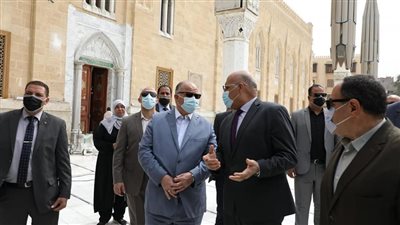 محافظ القاهرة يوجه بتكثيف أعمال النظافة ورفع الإشغالات حول مسجد الحسين